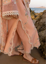 Load image into Gallery viewer, Crimson Twirls And Ties - D8 A