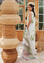 Load image into Gallery viewer, Crimson Pret The Leaves are Calling