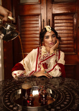 Load image into Gallery viewer, Crimson Winter Musafir